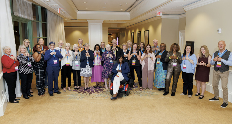 volunteers-striking-lung-pose