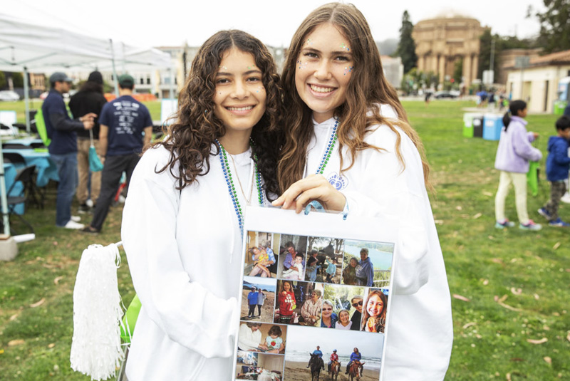 two-girls-at-the-PFF-walk